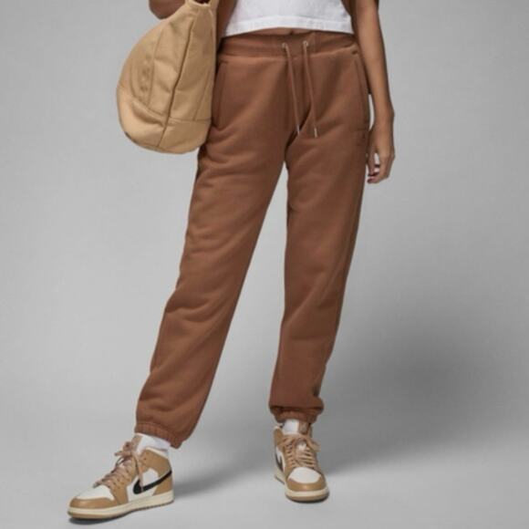 NEW Size XL Nike Jordan Flight Fleece Womens Drawtsring Sweatpants Archaeo Brown